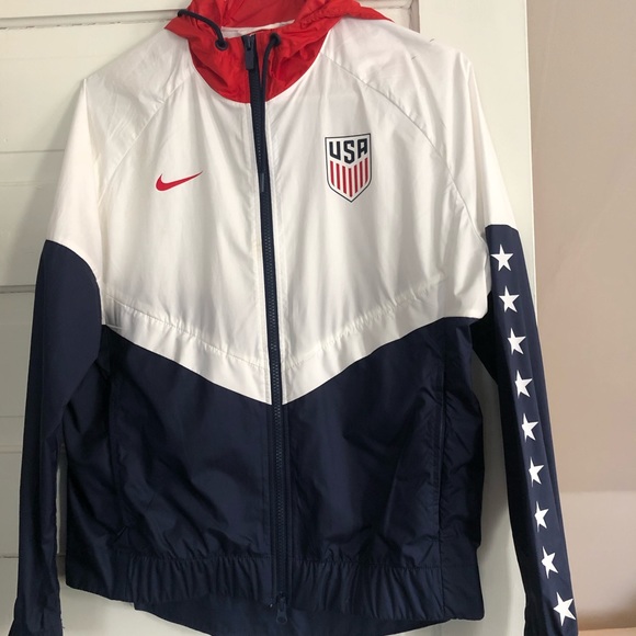 nike usa windbreaker